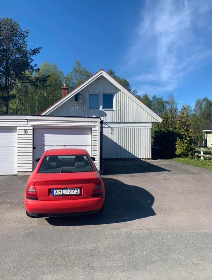 Own Private Room In A Big House! Lulea Bagian luar foto